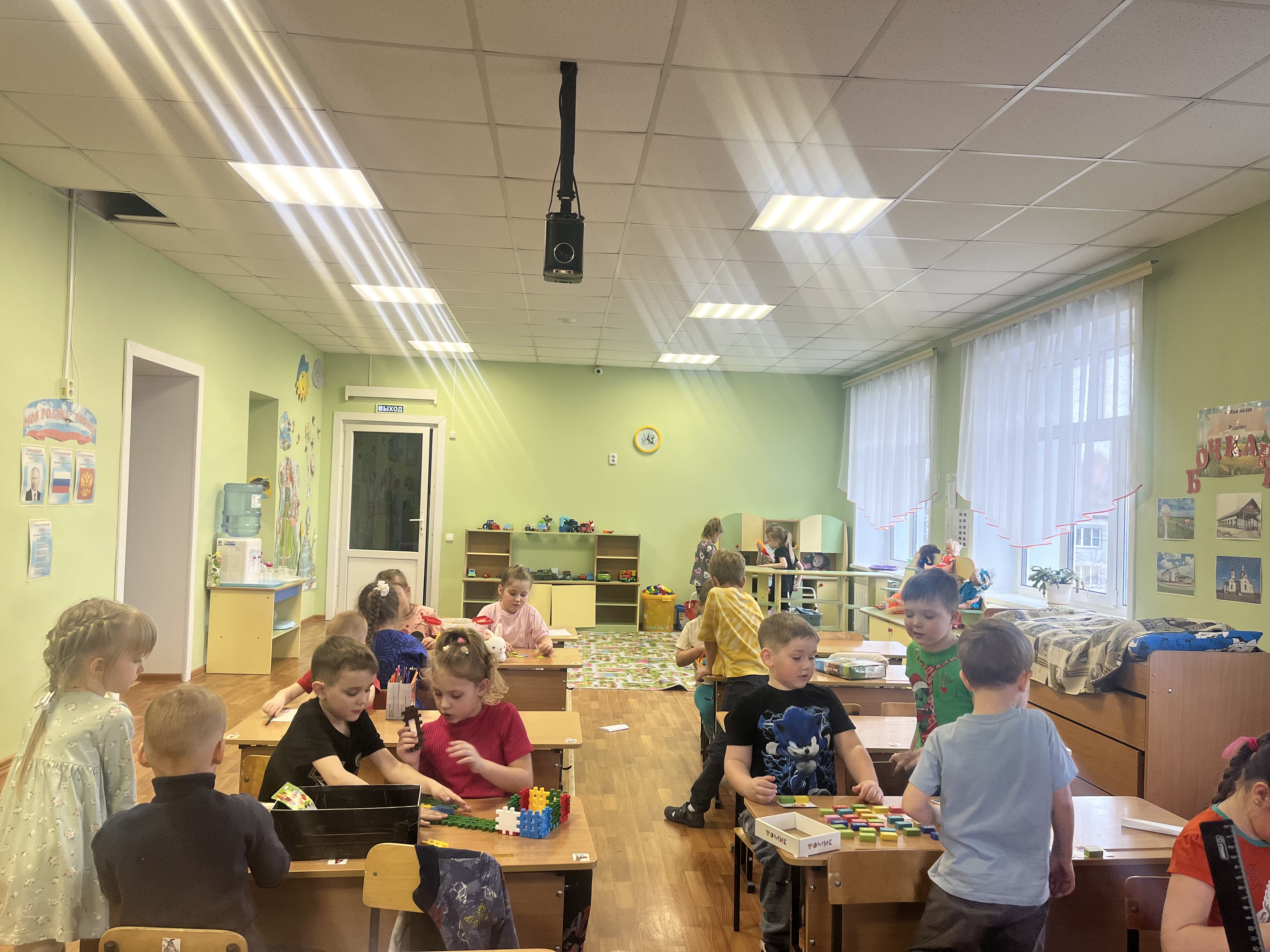 Один час из жизни  старше-подготовительной группы.
